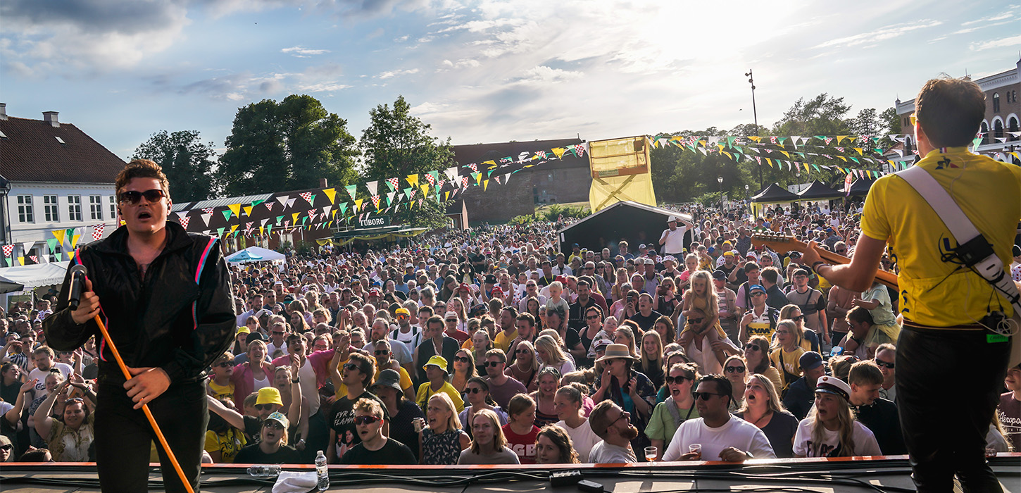 Fyr & Flamme optræder på Torvet