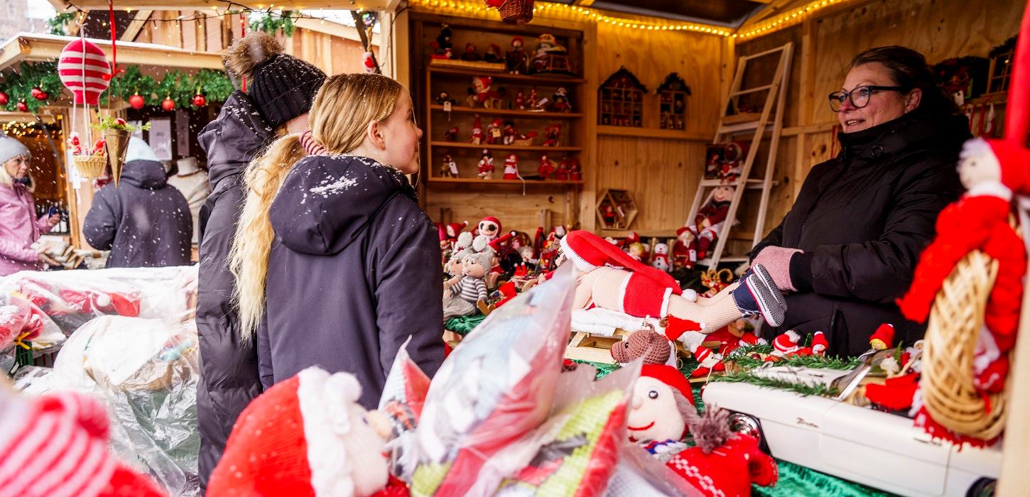 Super søde bodholdere til julemarkedet i den gamle Kongeby