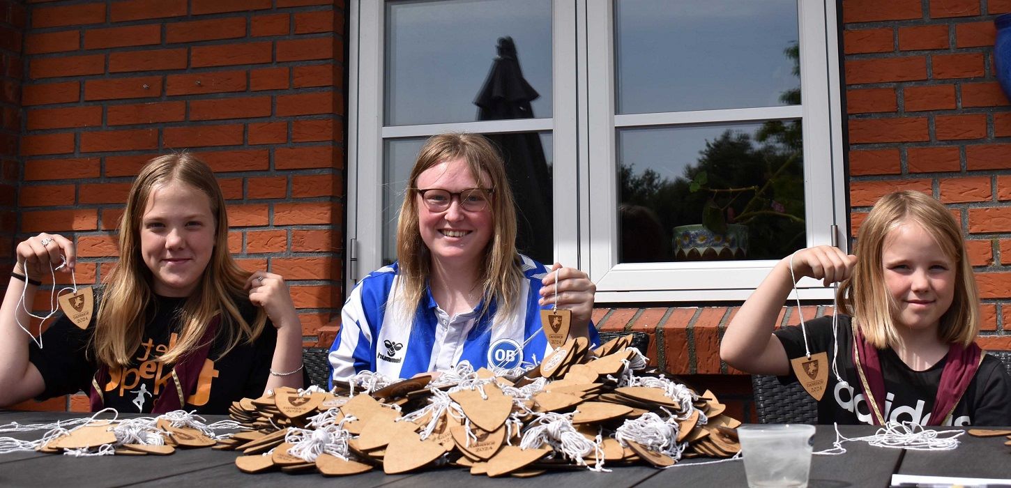 Frivillige børn samler skattemærker til Danehof i Nyborg