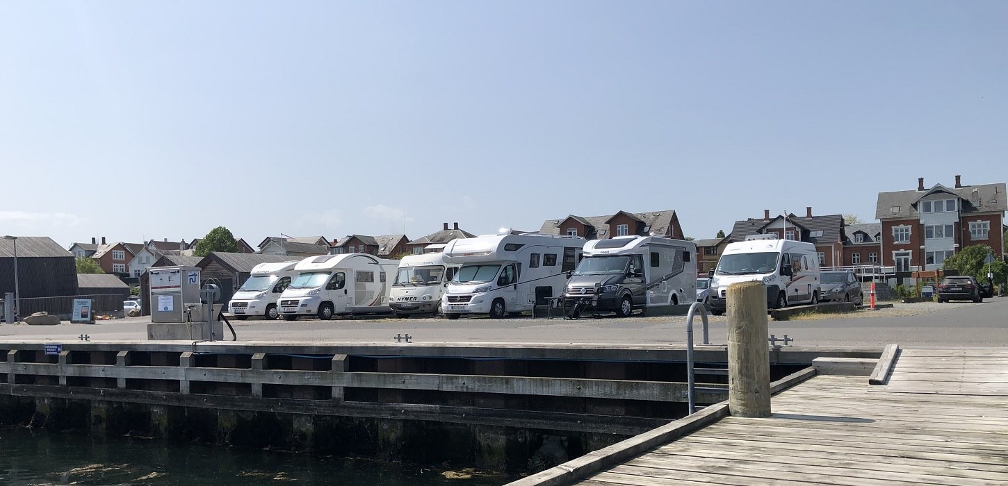 Regler for parkering og campering med autocampere
