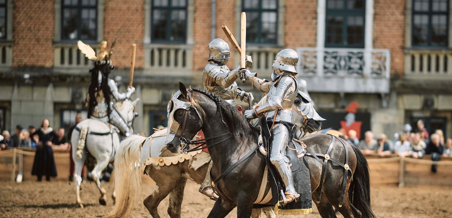 Glæd dig til se ridderne i køllekamp til hest til Danehof 2025 i Nyborg