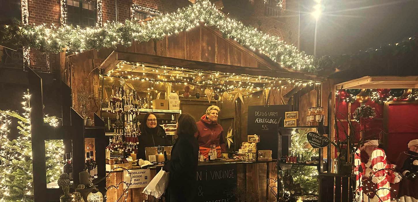Vejboden i Vindinge & Vinspecialisten vinder for bedst julepyntet bod i 2. weekend til Jul i den gamle Kongeby 2026