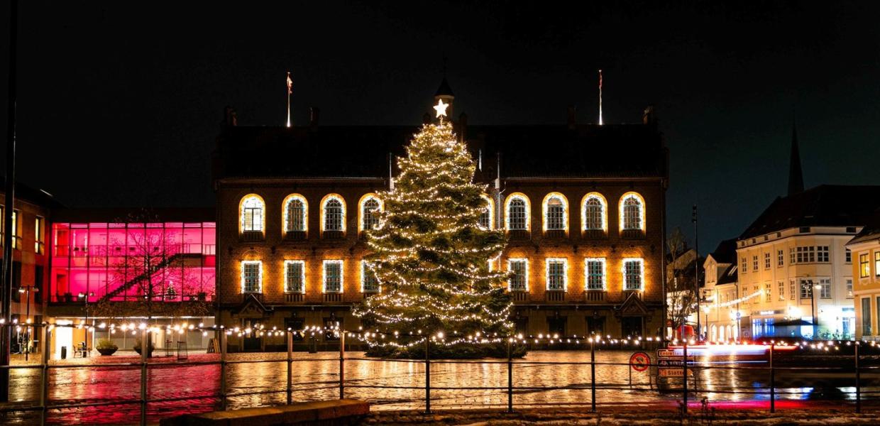 Kom med til hyggelige juletræstænding på Nyborg Torv